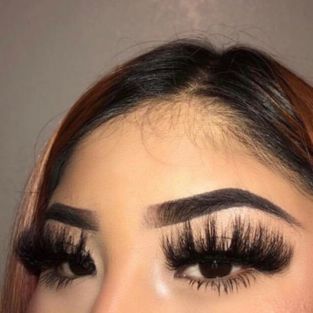 Lashes - Picture 2 of 2